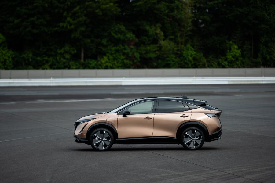  Nissan Ariya e-4orce 2020 года  (JP) (фото 6 из 53)